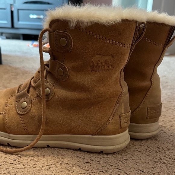 Sorel Brown Suede Boots - Picture 1 of 6